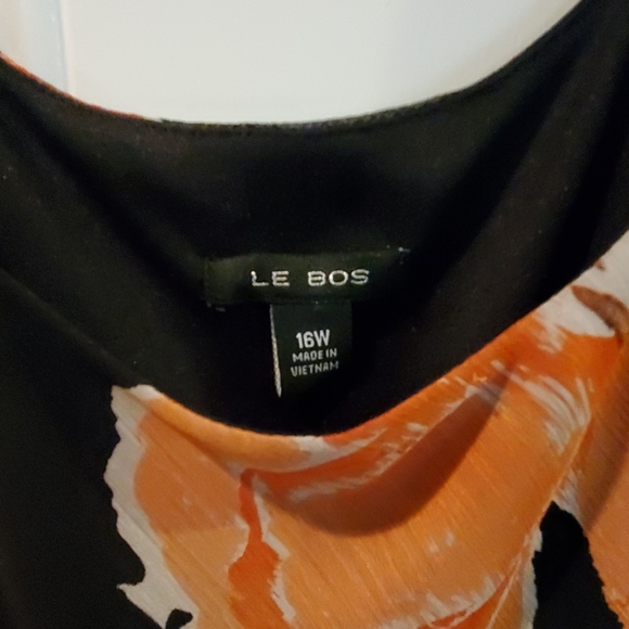 Clothes - Picture 2 of 3